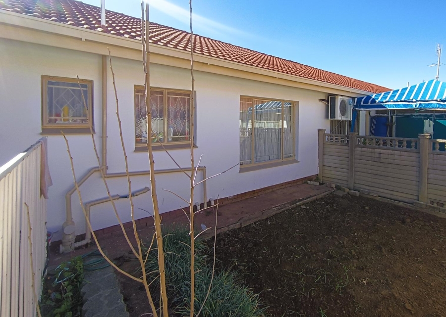 3 Bedroom Property for Sale in Uitsig Free State